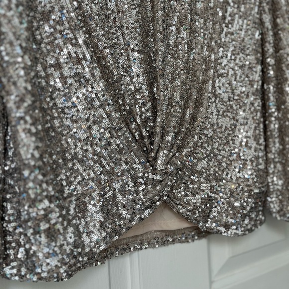 NWT Cable & Gauge Sequin Twist Front Blouse S Champagne - Picture 3 of 13